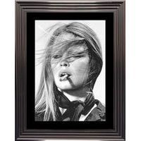 Affiche encadrée Noir et Blanc: Brigitte Bardot - 50x70 cm (Cadre Tucson)